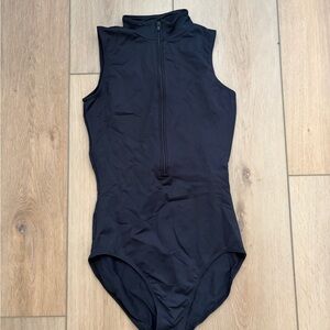 So Danca black turtleneck Leo